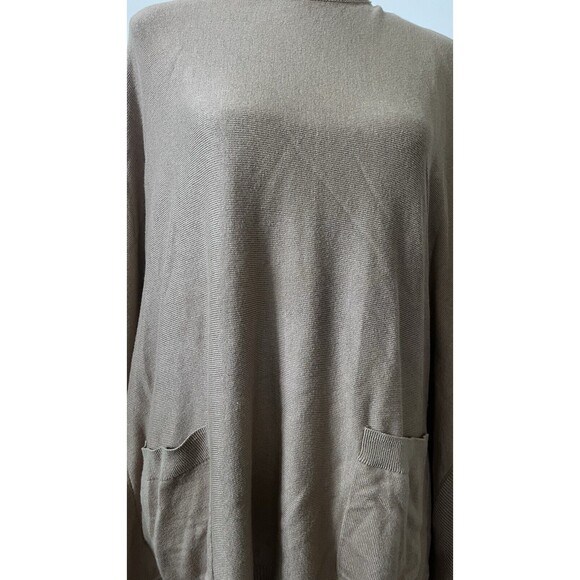 Women's Oversized Biege Pullover Poncho Wm's Sz S Old Money RT$135 - Picture 6 of 8